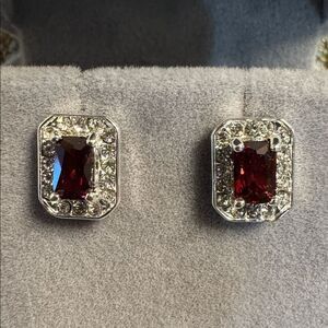 3100 Swarovski Crystal Elements post Earrings